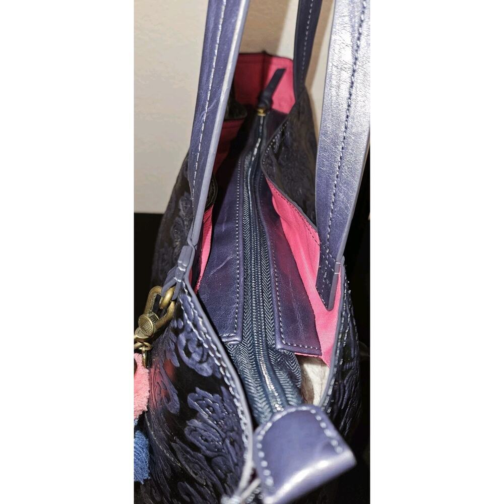 NWOT! The SAK Embossed Tote Bag Blue 17x13x4.5 - Picture 5 of 12
